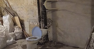 Демонтаж сантехкабины в панельном доме - цена от 1037 рублей | Сварной-Днс